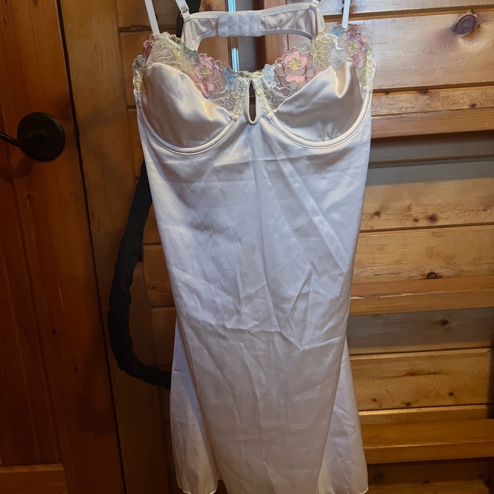 Elegant Cream Lace Trim Chemise size XL